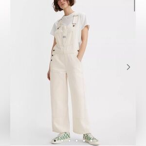 Levi’s Baggy High Waist Overalls Large